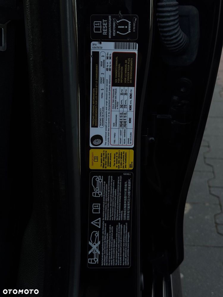 BMW Seria 5 530d xDrive - 28