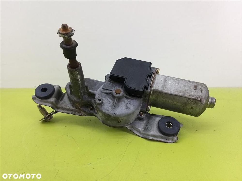 Silniczek wycieraczki tył Toyota Corolla  E12 2001-2007 5DRZWI HATCHBACK - 1