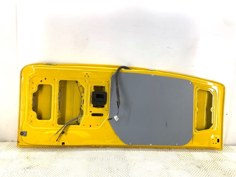 DRZWI TYLNE PRAWE  MERCEDES-BENZ eSPRINTER Skrzynia (B910) 2020 - 2022 Electric (910.633) 85 kW [116 - 7