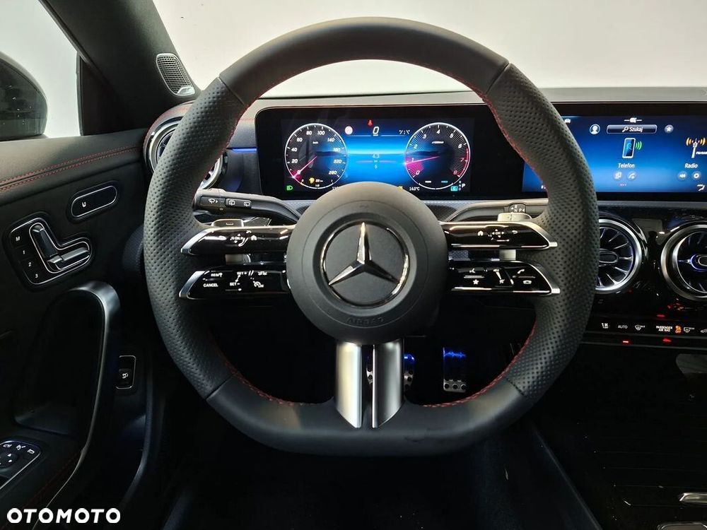 Mercedes-Benz CLA 200 AMG Line 7G-DCT - 4
