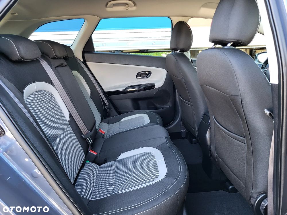 Kia Ceed 1.4 L Business Line Plus - 26