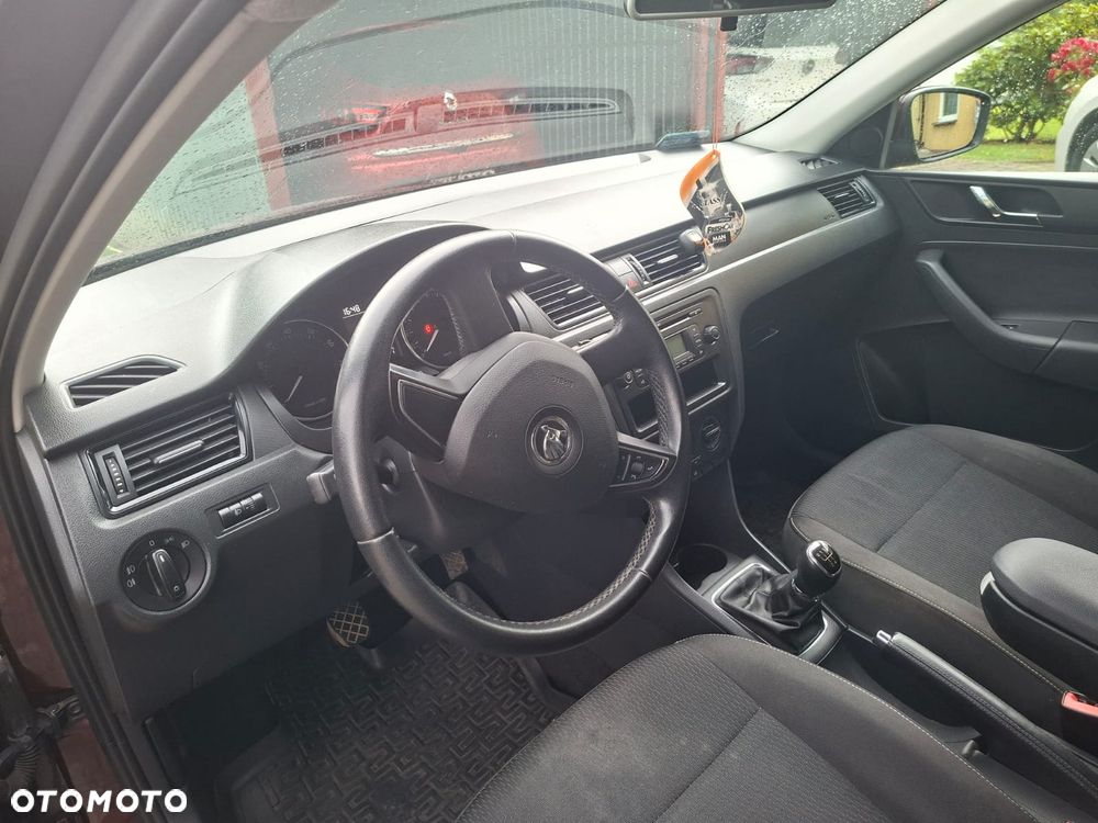 Skoda RAPID 1.2 TSI Active - 4