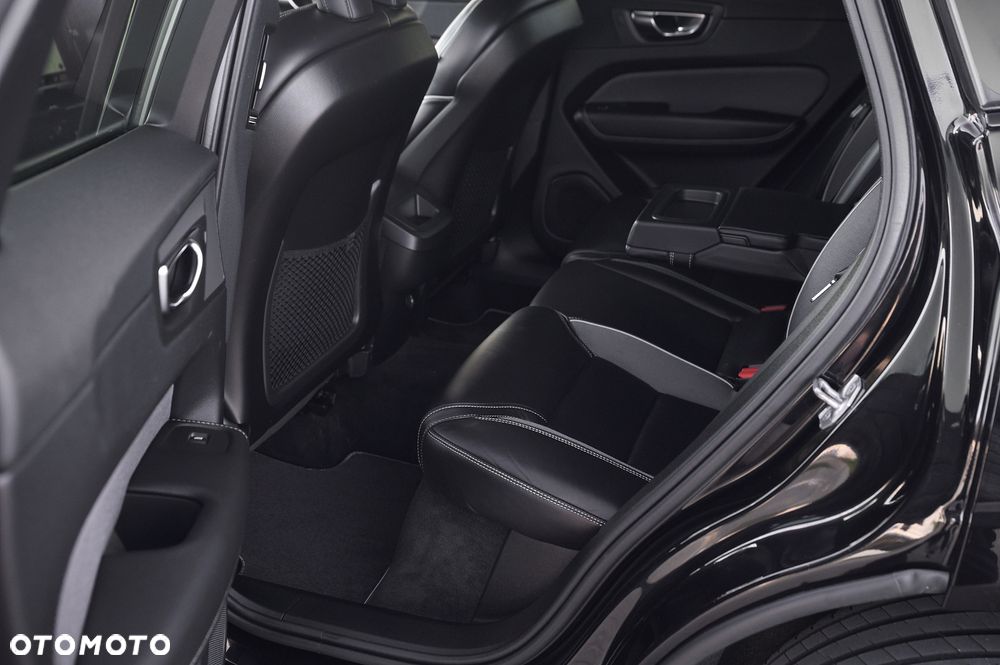 Volvo XC 60 D4 Geartronic RDesign - 24