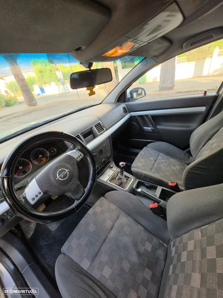 Opel Vectra GTS 1.9 CDTI - 10