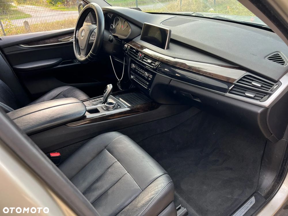 BMW X5 xDrive35i Edition Exclusive - 8