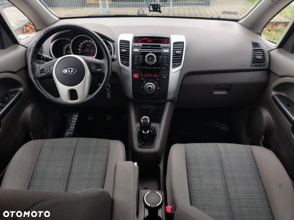 Kia Venga - 14