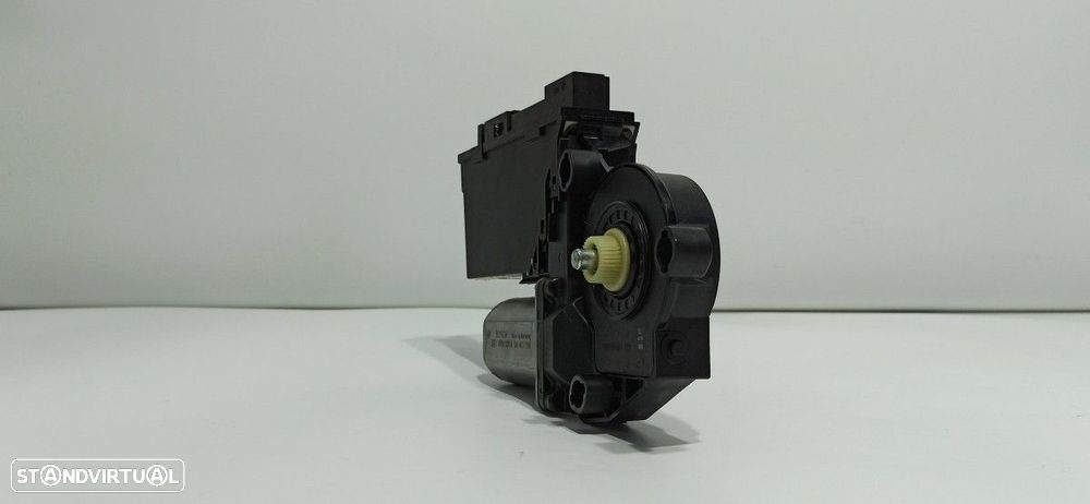 MOTOR ELEVADOR FRENTE DIREITO VOLKSWAGEN TOUAREG (7LA) TDI V10 - 5