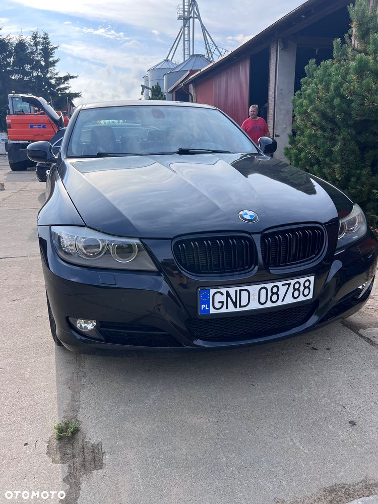 BMW Seria 3 318i - 1