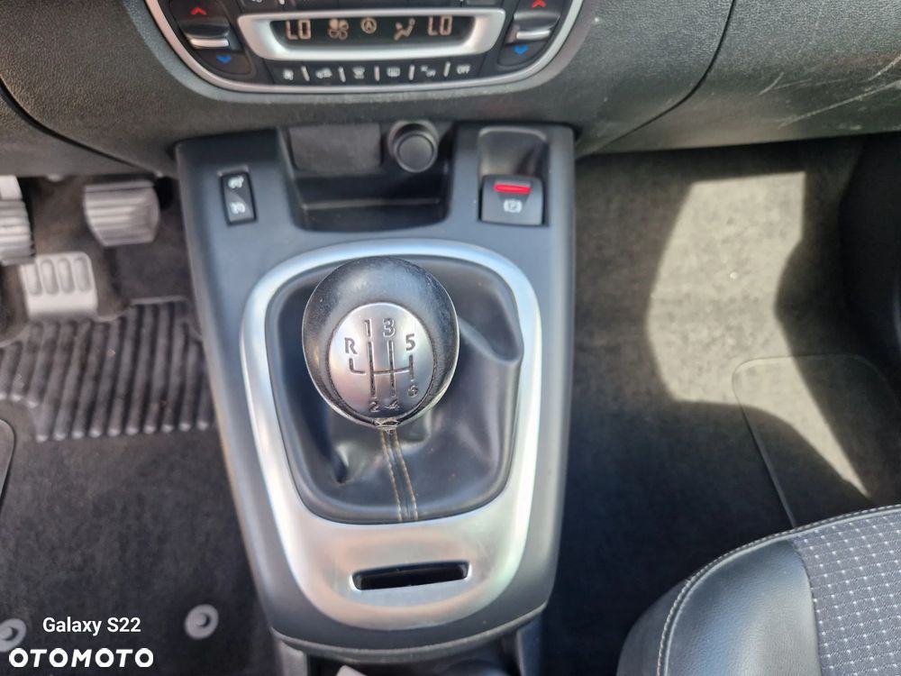 Renault Grand Scenic - 23