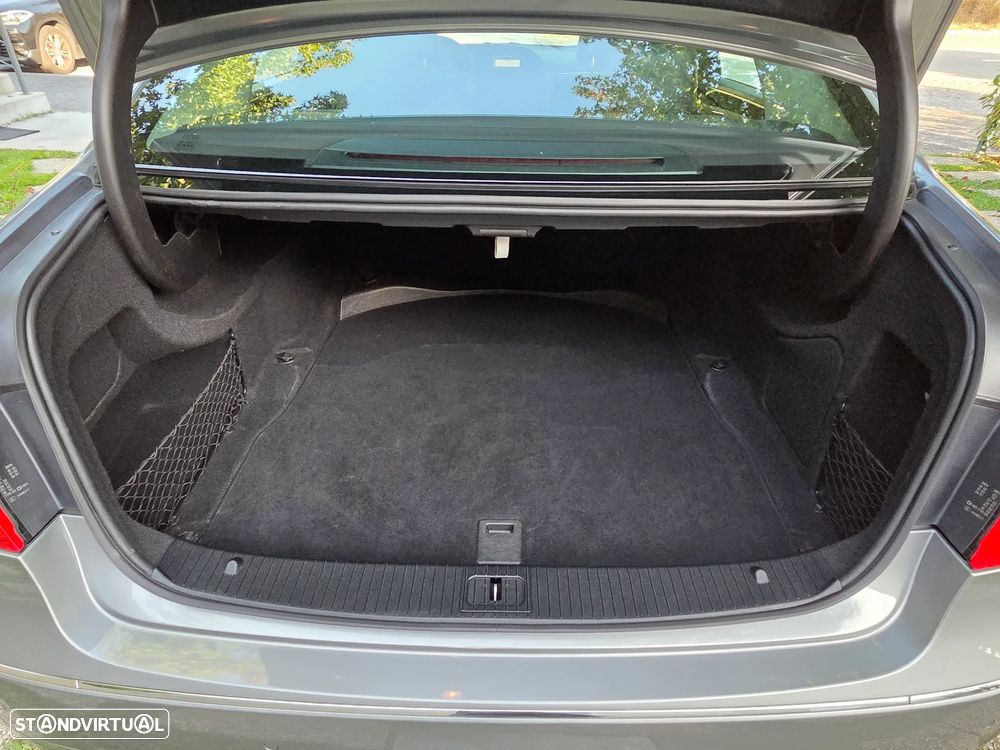 Mercedes-Benz E 250 CDi Avantgarde BE Auto. - 19
