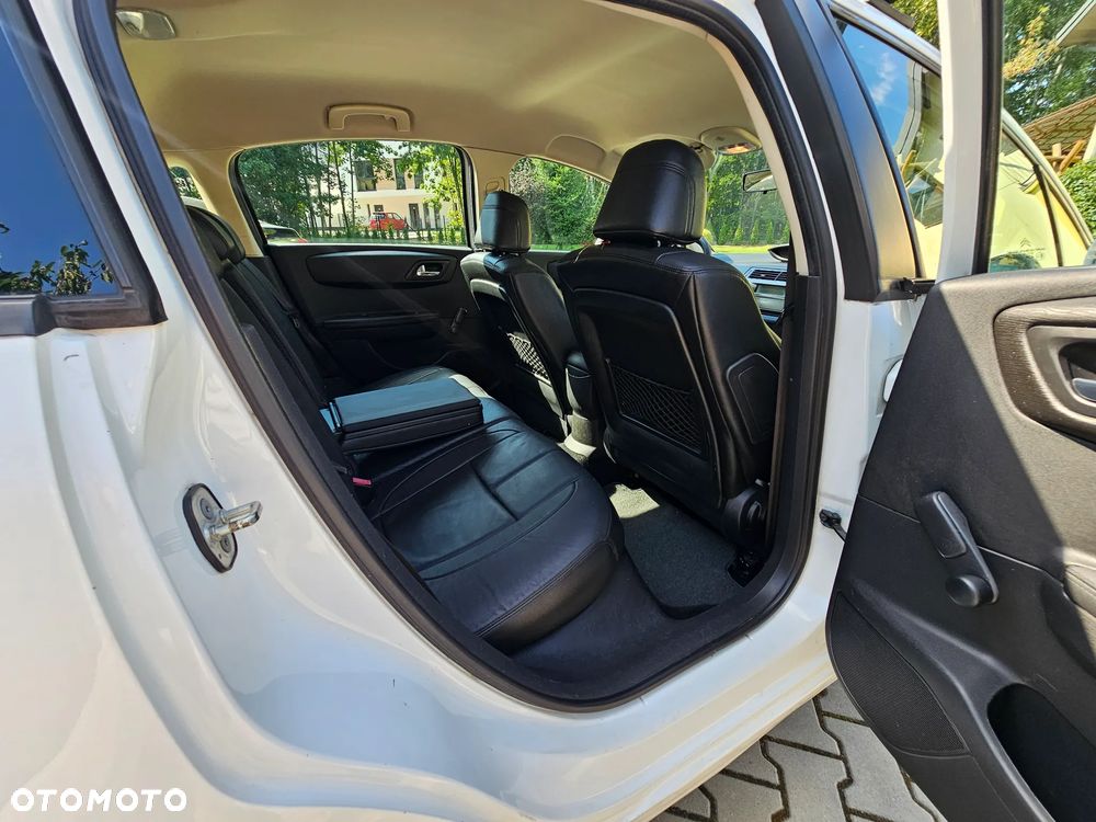 Citroën C4 1.6 HDi Advance - 8