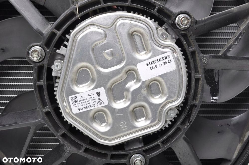 PORSCHE 718 CAYMAN 982 WENTYLATOR CHŁODNICA PRAWA - 6