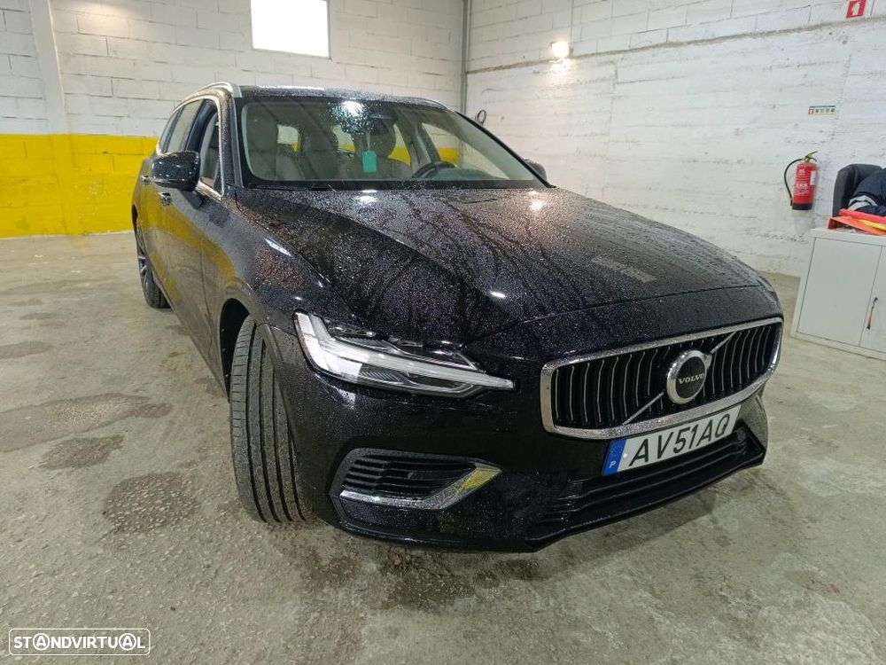 Volvo V60 2.0 T8 AWD TE Core - 4