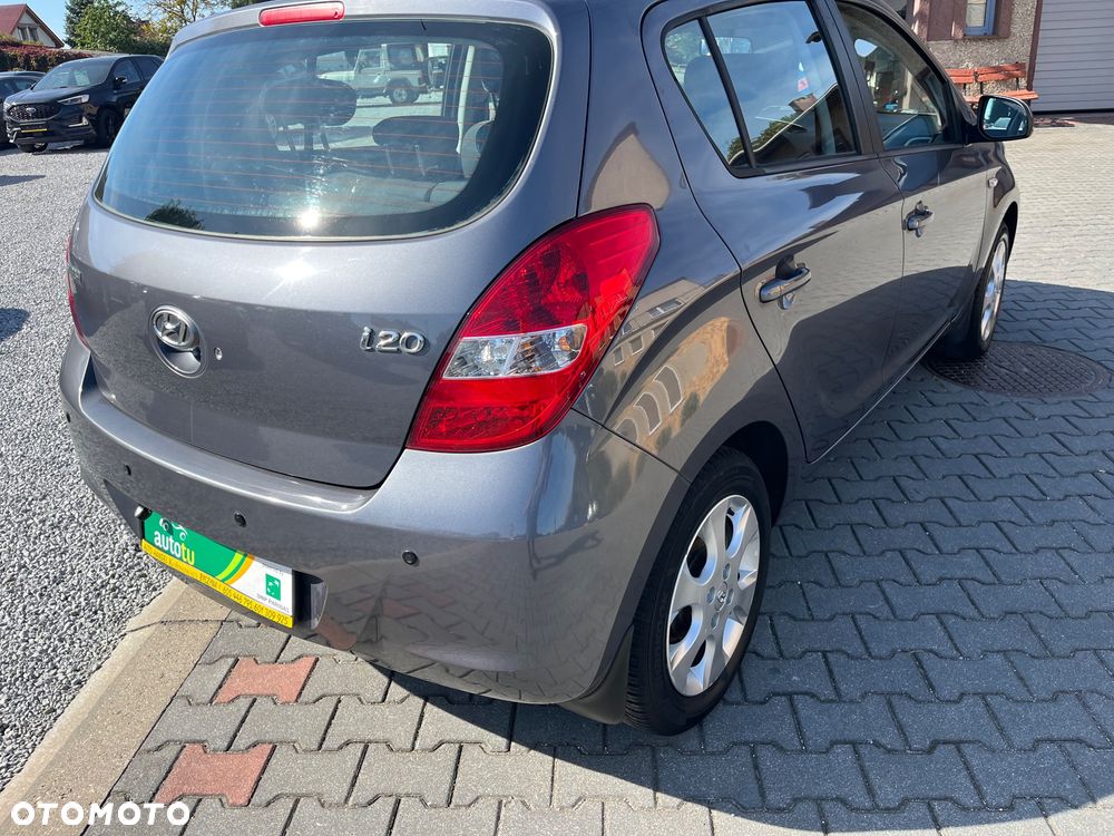 Hyundai i20 - 17