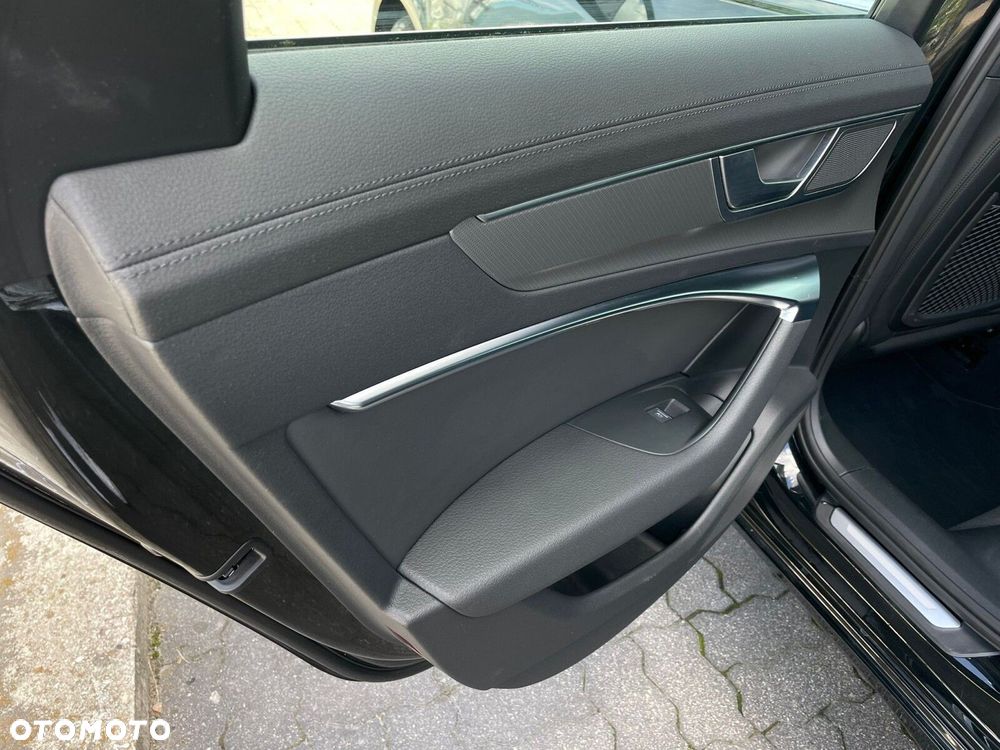 Audi A6 Avant - 11