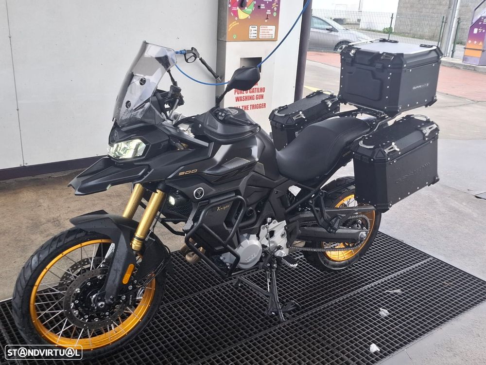 Voge 900DSX + 3 Malas - 5