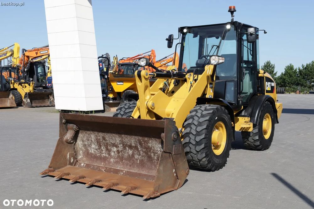 Caterpillar CAT 906M - 17
