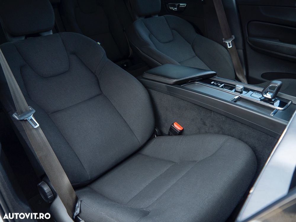 Volvo XC 60 B4 D AWD Geartronic Momentum - 26