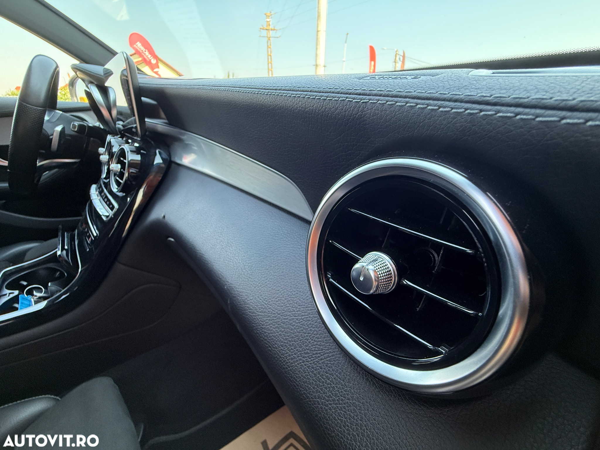 Mercedes-Benz GLC Coupe 300 e 4Matic 9G-TRONIC AMG Line - 26