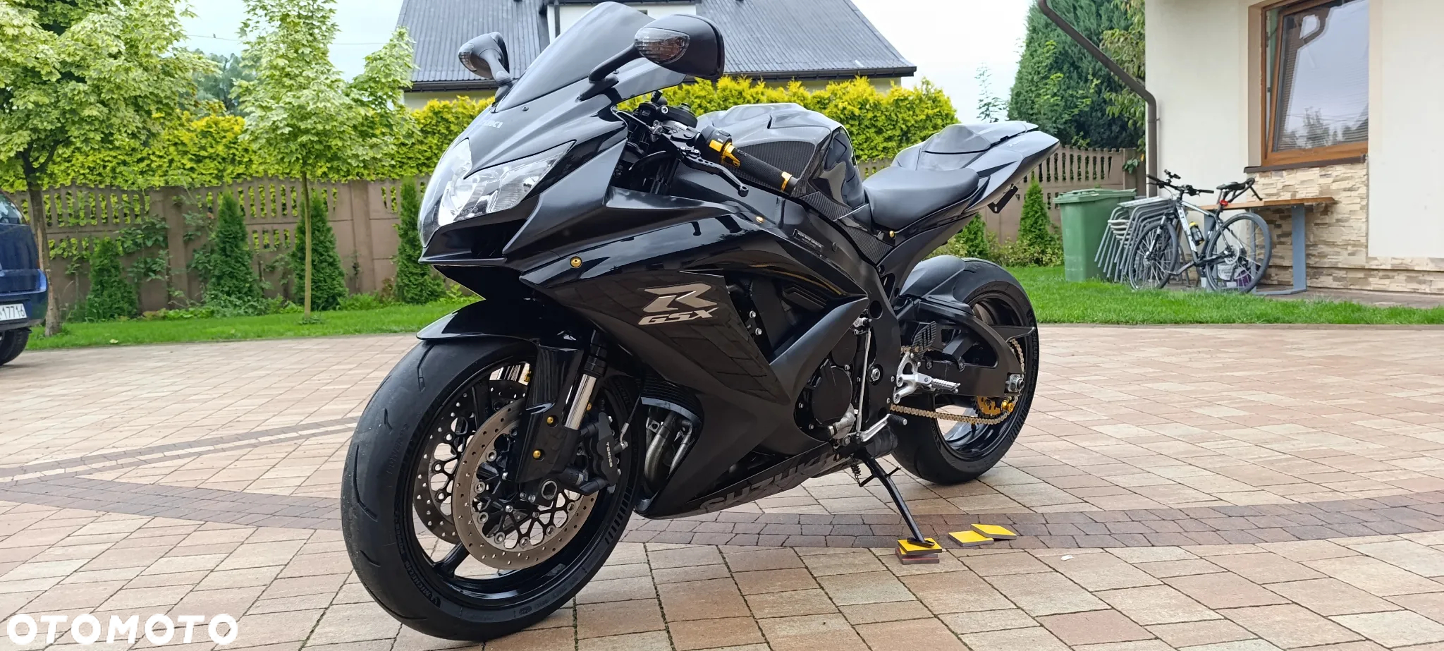 Suzuki GSX-R - 10