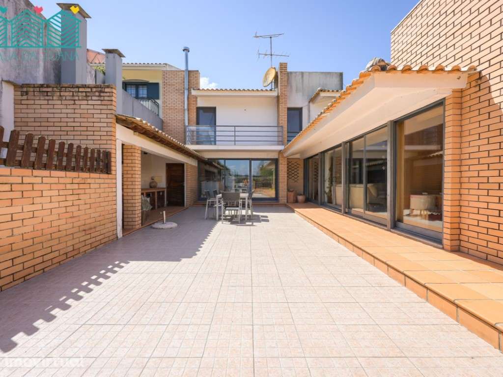 Moradia T5 com piscina e espaço exterior em Aradas - Grande imagem: 4/60