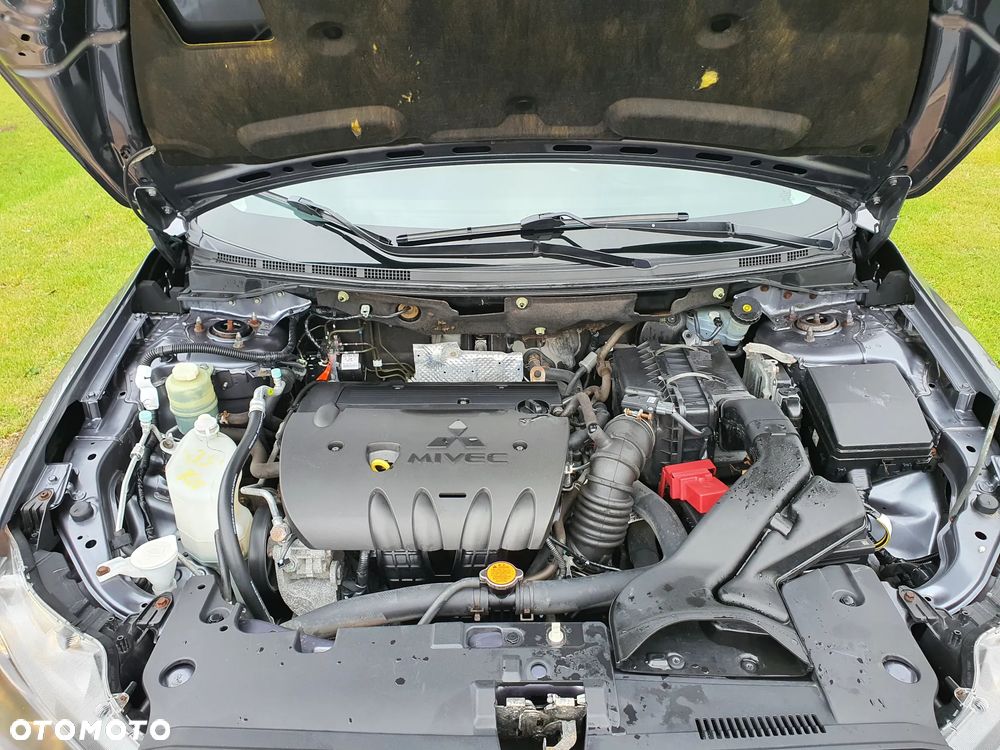 Mitsubishi Lancer 1.8 Invite - 38