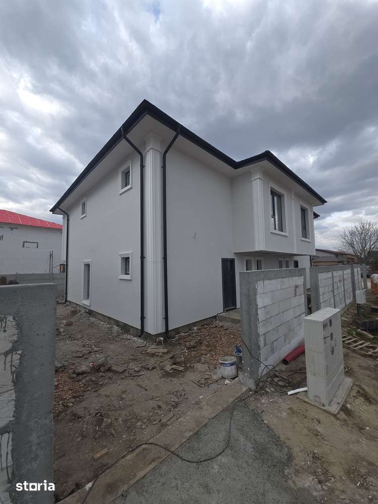 Vilă individuală lipita la calcan 4 camere - Imagine principală: 3/10
