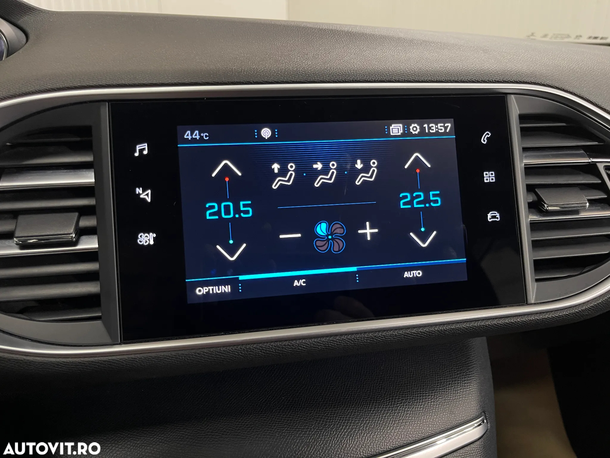 Peugeot 308 SW BlueHDi 130 EAT8 Allure - 18