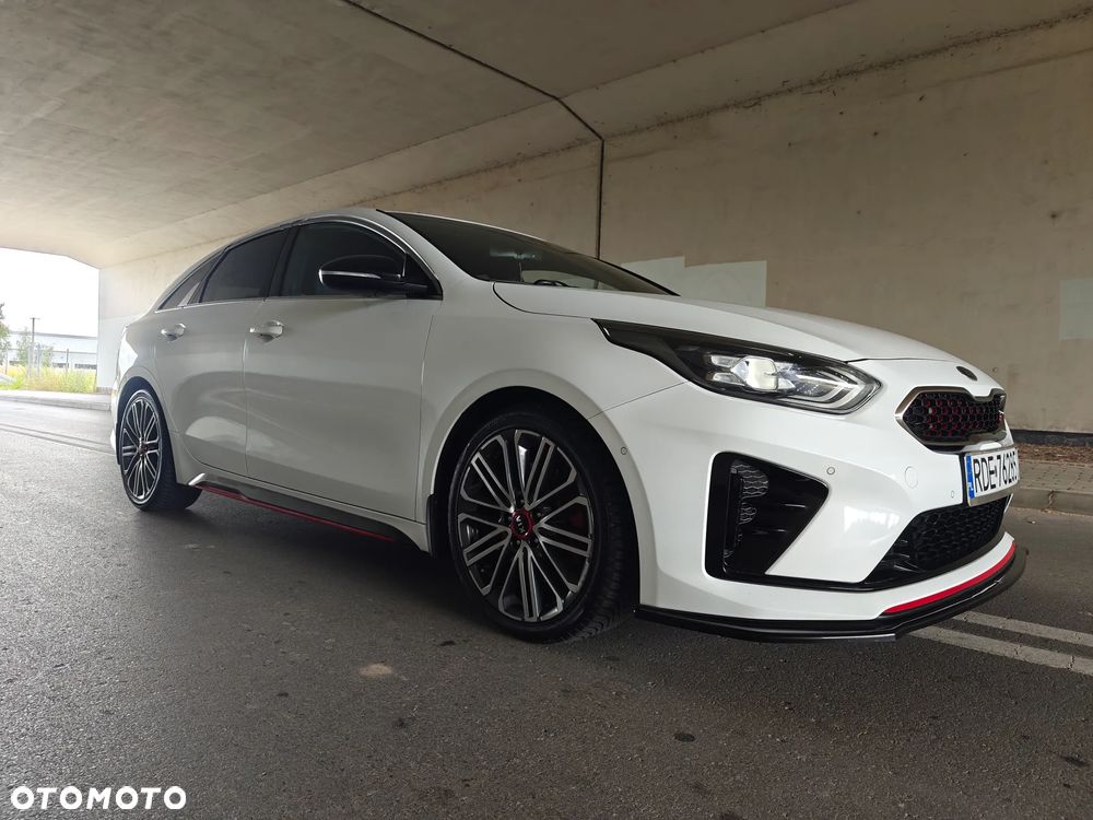 Kia ProCeed - 2