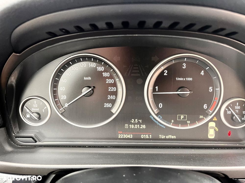 BMW Seria 5 525d Aut. Luxury Line - 22