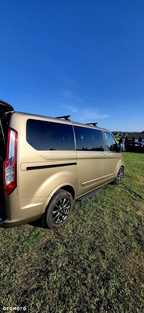 Ford Tourneo Custom - 10