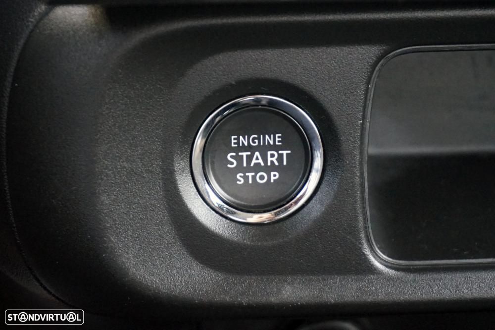 Citroën C3 1.2 PureTech Shine - 23
