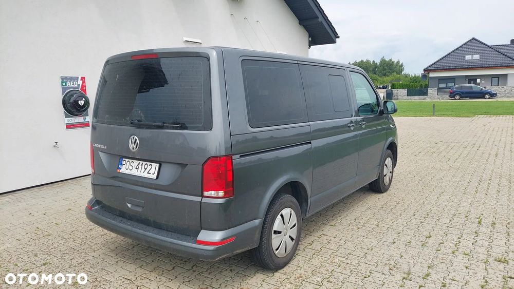 Volkswagen Caravelle - 3