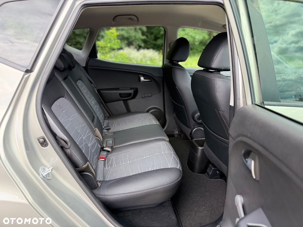Kia Venga 1.4 CVVT Business Line - 12