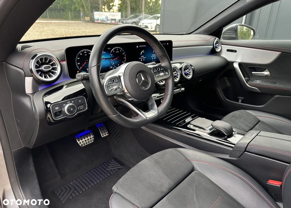 Mercedes-Benz CLA 200 AMG Line 7G-DCT - 7