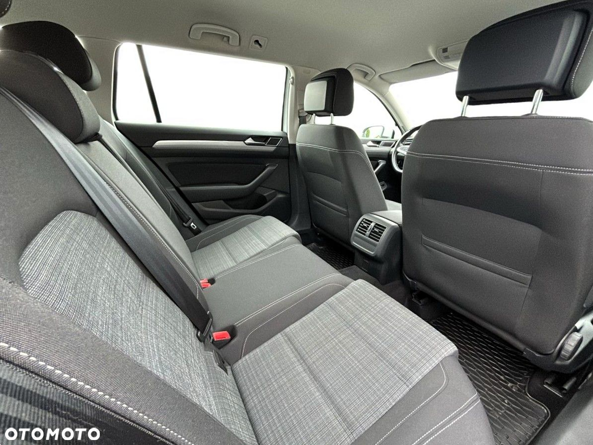 Volkswagen Passat 2.0 TDI EVO Business DSG - 21