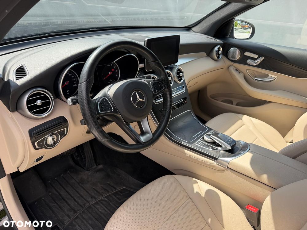 Mercedes-Benz GLC - 17
