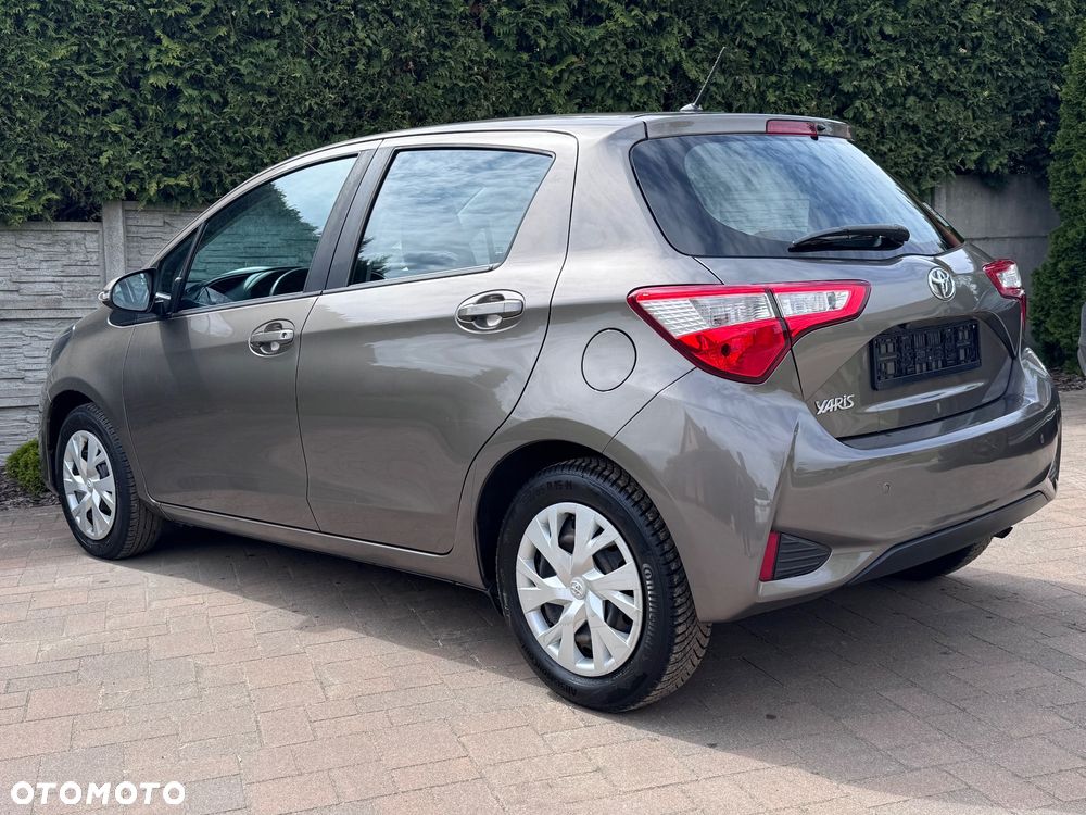 Toyota Yaris - 1