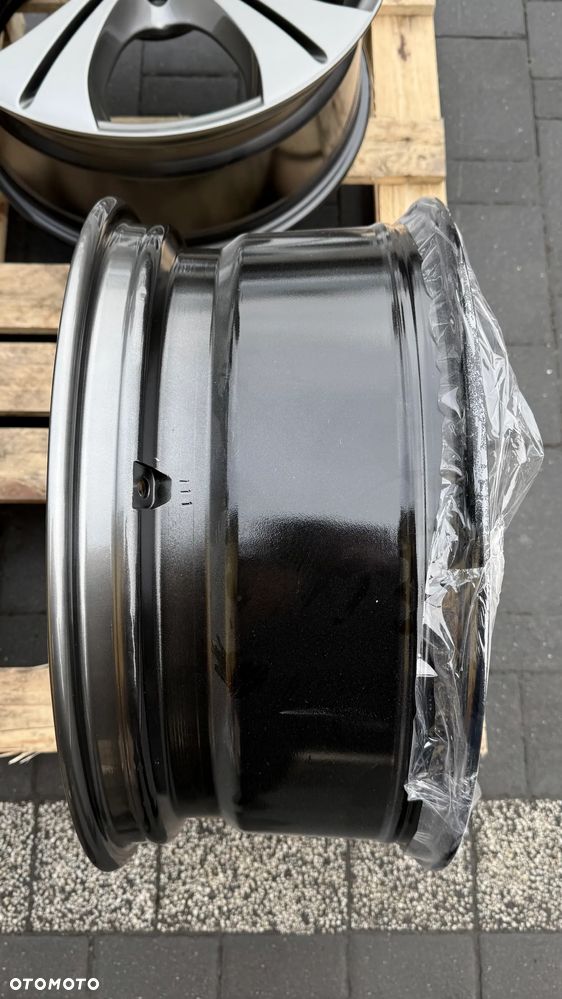 Alufelgi r18 5x100 ET35 8J Audi Seat Skoda VW Koła Oxigin 8018 - 17