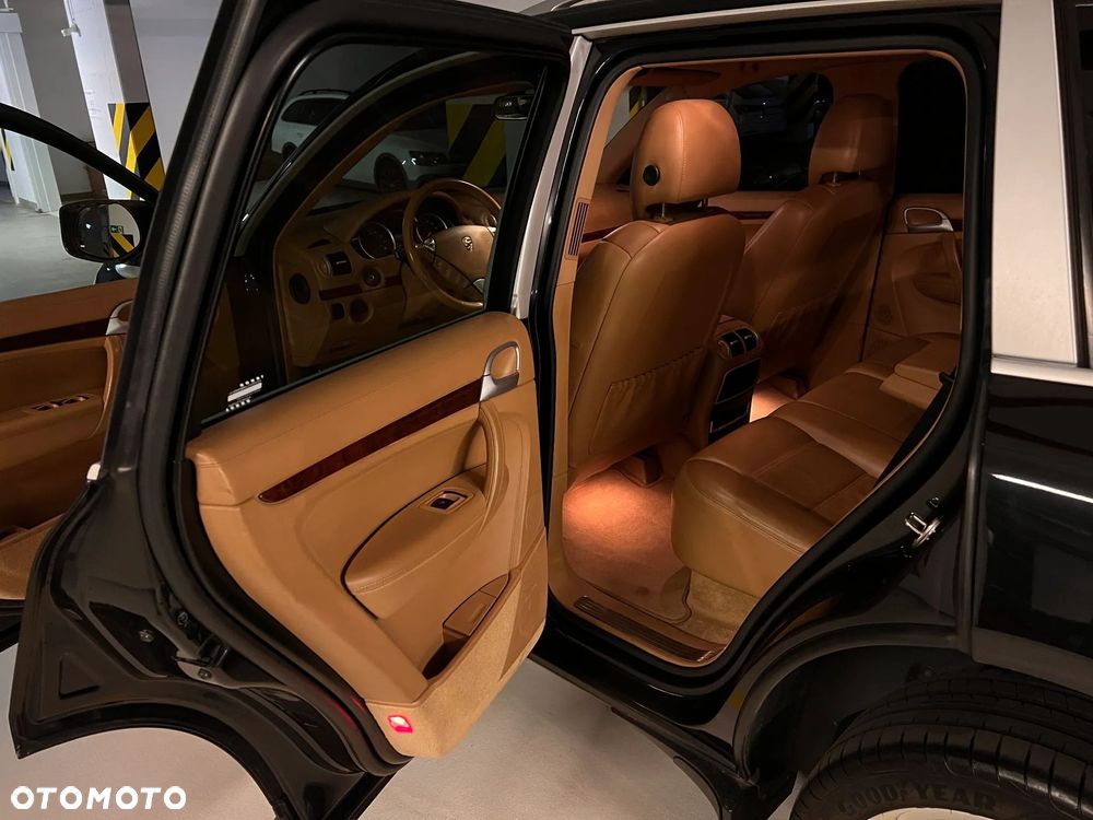 Porsche Cayenne - 19