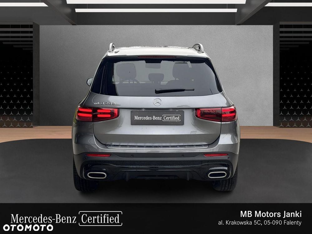 Mercedes-Benz GLB - 4