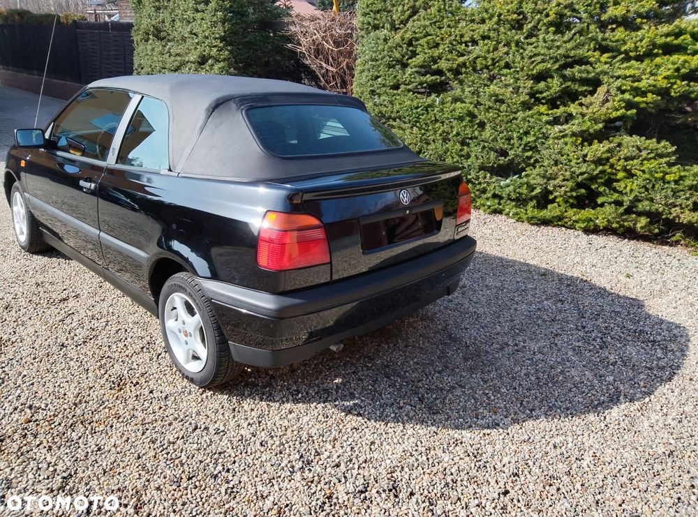 Volkswagen Golf 1.8 GL - 14