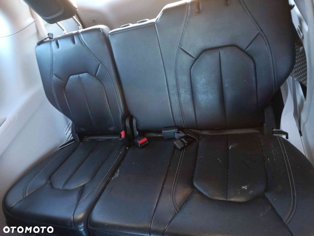 Chrysler Pacifica - 29