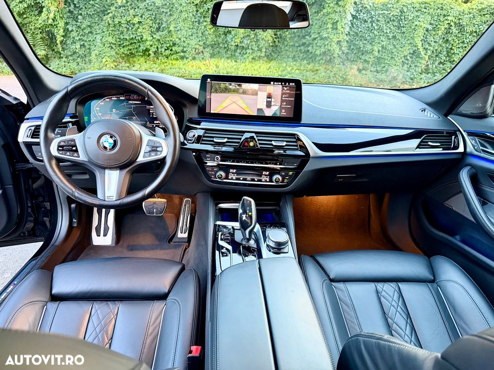 BMW M5 M550i xDrive AT - 21