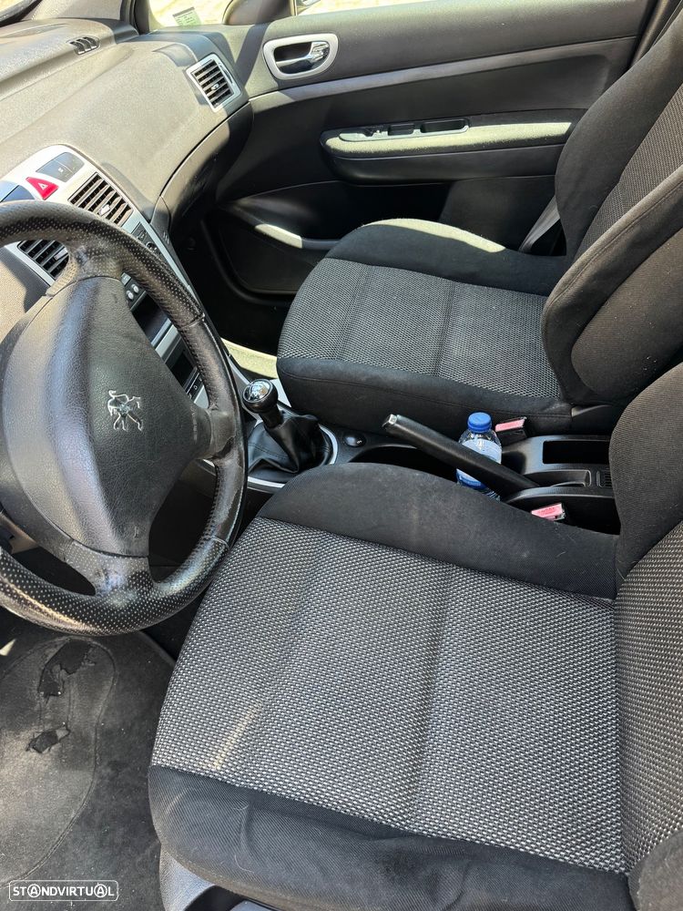Peugeot 307 SW 1.6 HDi FAP Expedition - 11