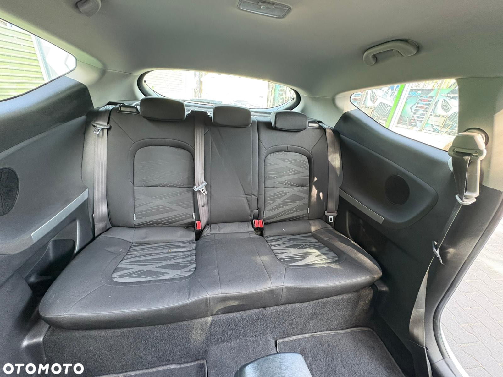 Kia Ceed - 6