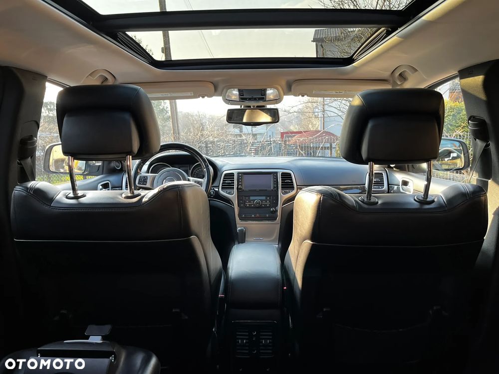 Jeep Grand Cherokee - 33