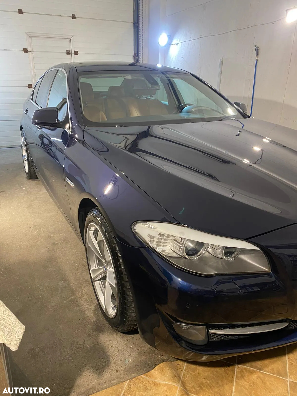 BMW Seria 5 525d xDrive AT - 9