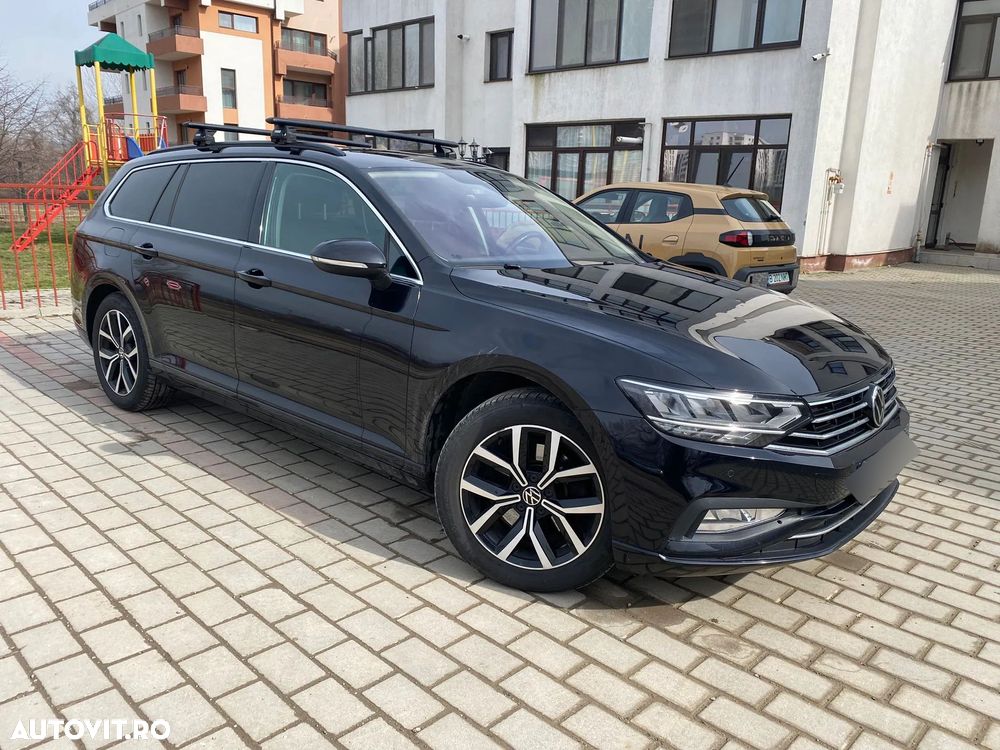 Volkswagen Passat - 1