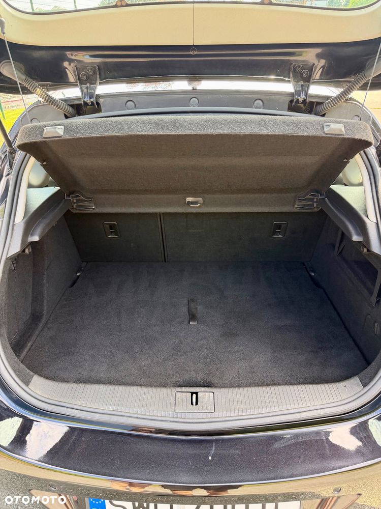 Opel Astra 1.6 Turbo - 23